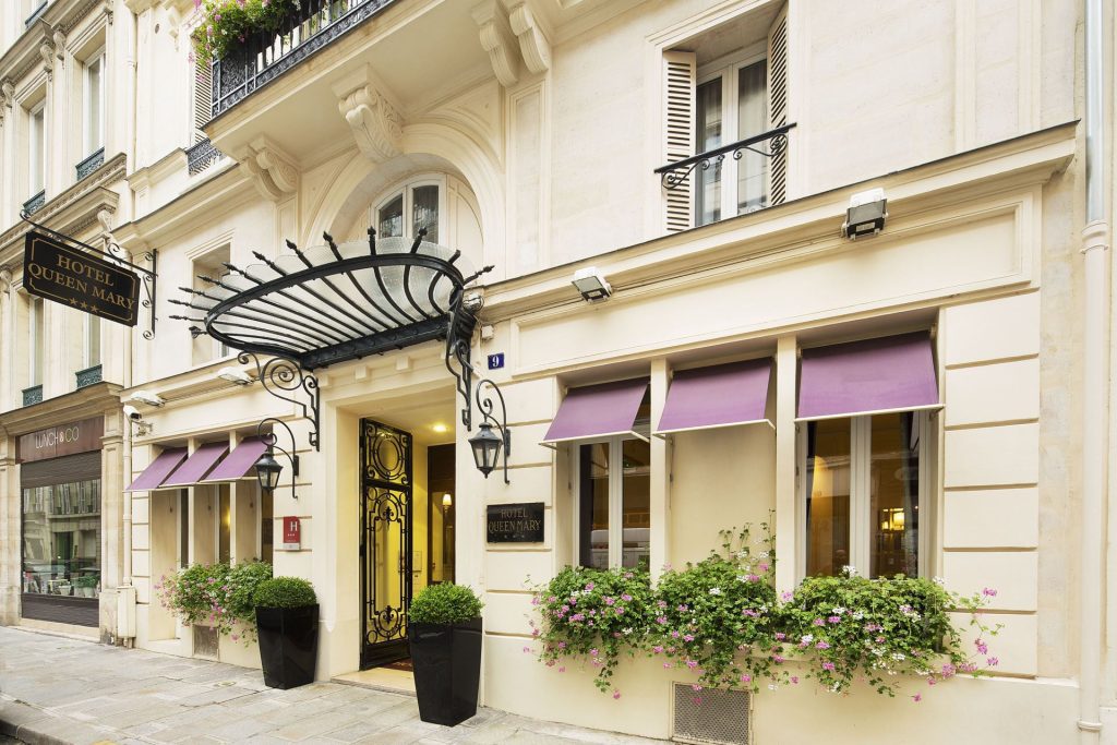 paris hotel booking